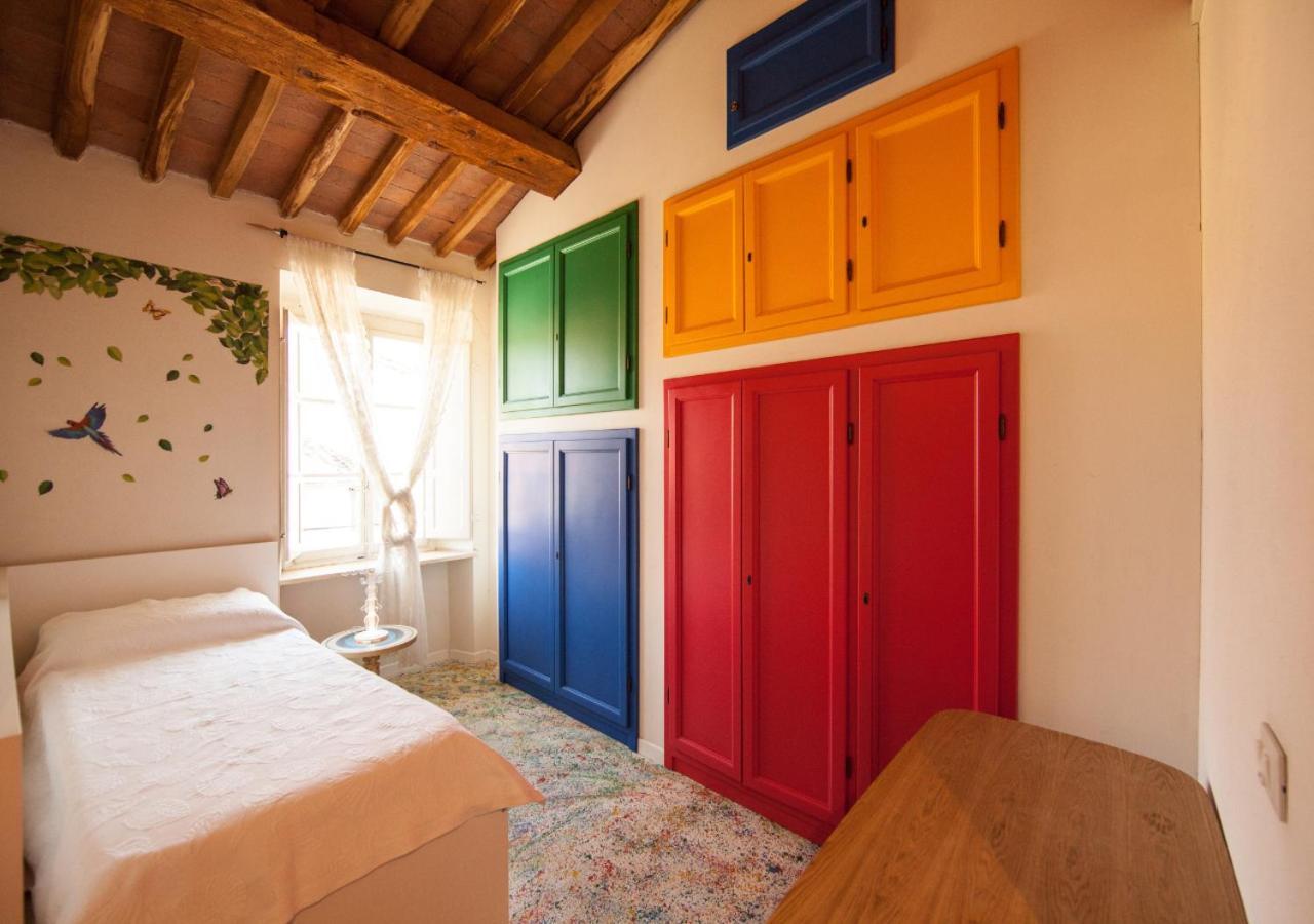 Pollock Attic In Historic City Center Apartamento Lucca Exterior foto